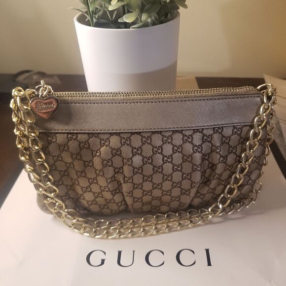 Gucci Vintage GG Monogram Gold Leather Mini Shoulder Bag - Picture 4 of 17